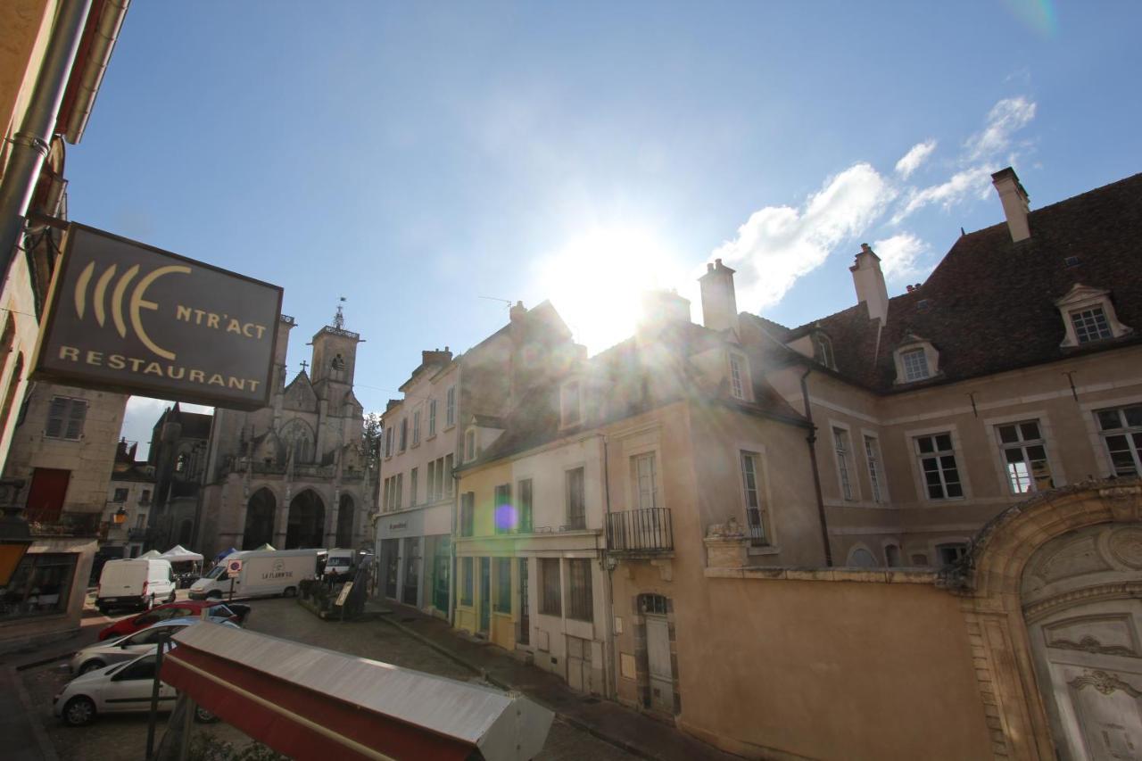 Locn'Roll Apartment Semur-en-Auxois Exterior photo
